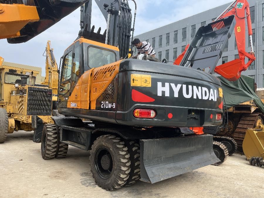 Κορέα Χρησιμοποιούμενη εκσκαφέας Hyundai προς πώληση Δεύτερο χέρι R210w-9 21 Τόνων Jindongyu Μηχανήματα